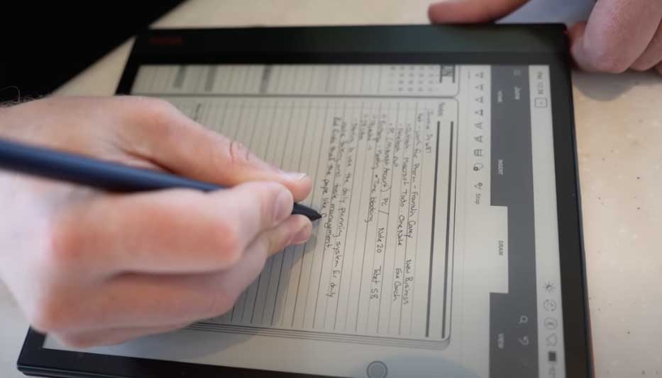 e ink device in use
